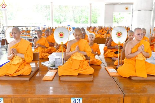 ภาพ No.229730:วันที่ 25 มิถุนายน พ.ศ. 2568 (แรม 15 ค่ำ เดือน 7) พิธีบุพเปตพลี ครั้งที่ 166 ร่วมอุทิศบุญแด่หมู่ญาติที่ล่วงลับไปแล้ว และสืบทอดอายุพระพุทธศาสนา ณ หอฉันคุณยายอาจารย์ฯ วัดพระธรรมกาย