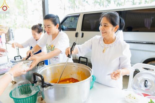 ภาพ No.157013:โครงการ อุบาสกแก้ว อุบาสิกาแก้ว รุ่นที่ 3 ตัวแทนทอดกฐินสามัคคีทั่วไทย 30,000 วัด ระหว่างวันที่ 20-22 กันยายน พ.ศ. 2567 ณ ธุดงคสถานชลบุรี