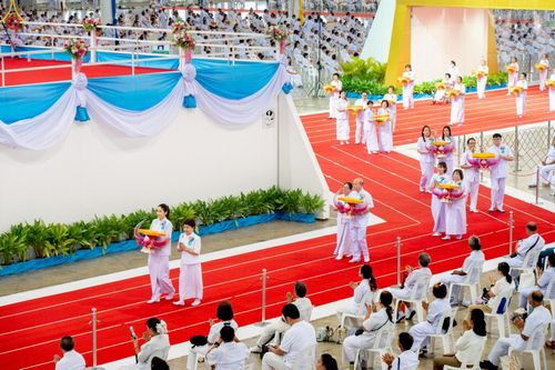 ภาพ No.251610:วันที่ 10 ตุลาคม พ.ศ. 2568 พิธีทอดผ้าป่าสมทบกฐินวัดพระธรรมกาย และสมทบกฐิน 30,000 กว่าวัดทั่วประเทศ ครั้งที่ 3 ณ สภาธรรมกายสากล วัดพระธรรมกาย