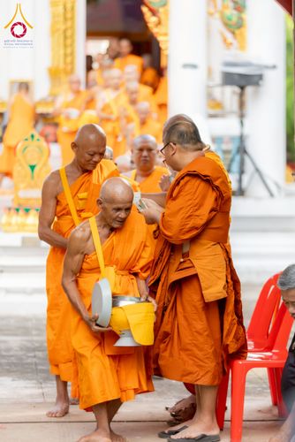 ภาพ No.231842:วันเสาร์ ที่ 5 กรกฎาคม พ.ศ. 2568 พิธีบรรพชา อุปสมบท โครงการอุปสมบท บูชาธรรมมหาปูชนียาจารย์ รุ่นเข้าพรรษา ณ วัดเกาะแก้วประชานุรักษ์ อ.วังทอง  จ.พิษณุโลก