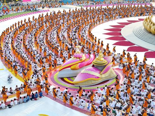 ภาพ No.198187:พิธีต้อนรับพระธรรมยาตรา ณ อนุสรณ์สถานลำดับที่ 5 สถานที่เผยแผ่วิชชาธรรมกายครั้งแรก อนุสรณ์สถานบางปลา วัดบางปลา อำเภอบางเลน จังหวัดนครปฐม ในโครงการธรรมยาตรา กตัญญูบูชา มหาปูชนียาจารย์ พระมงคลเทพมุนี(สด จนฺทสโร) พระผู้ปราบมาร ปีที่ 13 วัน 19 มกราคม พ.ศ.2568