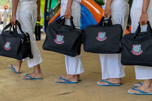 ภาพ No.340237:วันที่ 23 กรกฎาคม พ.ศ. 2569 พิธีเปิดโครงการพัฒนาคุณธรรม จริยธรรม สำหรับนักเรียนนายสิบตำรวจ (นสต.) รุ่นที่ 17 ศูนย์ฝึกอบรมตำรวจภูธรภาค 1 ระหว่างวันที่ 23-27 กรกฏาคม 2569 ( 5 วัน 4 คืน) ณ ศูนย์ปฏิบัติธรรมเวิล์ดพีช วัลเล่ย์ (World Peace Valley) เขาใหญ่  ต.ห