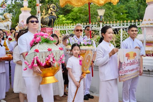 ภาพ No.283016:วันที่ 1 พฤษจิกายน พุทธศักราช 2568 พิธีทอดกฐินสามัคคีทั่วไทย 30,000 วัด  โดยคณะศิษยานุศิษย์ บูชาธรรม 81 ปี  หลวงพ่อธัมมชโย ณ วัดบางพูดนอก อ.ปากเกร็ด จ.นนทบุรี