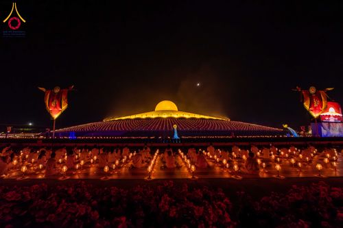 ภาพ No.312400:วันอังคารที่ 3 มีนาคม พ.ศ.2569 พิธีเวียนประทักษิณและจุดมาฆประทีป (ภาพชุดที่ 2) ณ ลานธรรมพระมหาธรรมกายเจดีย์ วัดพระธรรมกาย