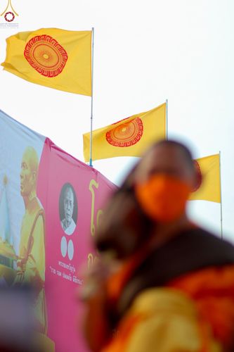 ภาพ No.72390:พิธีต้อนรับพระธรรมยาตรา ในโครงการธรรมยาตรากตัญญูบูชา มหาปูชนียาจารย์ พระมงคลเทพมุนี(สด จนฺทสโร) พระผู้ปราบมาร อนุสรณ์สถาน 7 แห่ง ปีที่ 11 วันที่ 18 มกราคม พ.ศ. 2566 ณ อนุสรณ์สถานลำดับที่ 4 สถานที่เกิดด้วยกายธรรม วัดโบสถ์ (บน) บางคูเวียง อ.บางกรวย จ.นนทบุ