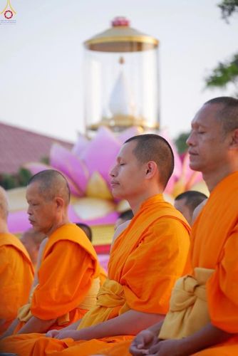 ภาพ No.294387:วันที่ 14 มกราคม พ.ศ. 2569 พิธีตักบาตรพระธรรมยาตรา ณ วัดสองพี่น้อง ต.ต้นตาล อ.สองพี่น้อง จ.สุพรรณบุรี ในโครงการธรรมยาตรา กตัญญูบูชา มหาปูชนียาจารย์ พระมงคลเทพมุนี(สด จนฺทสโร) พระผู้ปราบมาร อนุสรณ์สถาน 7 แห่ง ปีที่ 14