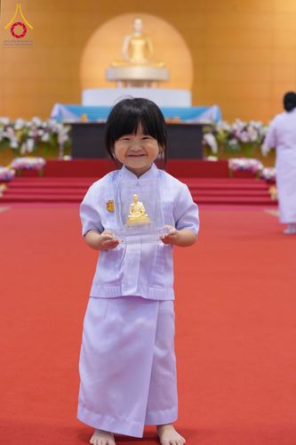 ภาพ No.338112:วันอาทิตย์ต้นเดือน 5 กรกฎาคม พ.ศ.2569 สัมมนาพิเศษ พิธีมอบพระของขวัญ ณ ห้องแก้วสารพัด1 วัดพระธรรมกาย