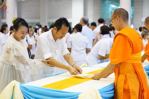 ภาพ No.139769:พิธีมุทิตาพระมหาอุปสมบทอุทิศชีวิต วันอาทิตย์ต้นเดือนที่ 2 มิถุนายน พ.ศ. 2567 ณ ห้องแก้วสารพัดนึก 1 วัดพระธรรมกาย