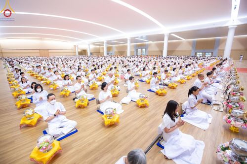 ภาพ No.206902:พิธีถวายโคมมาฆประทีป น้อมถวายเป็นพุทธบูชา แด่คณะพระภิกษุ สามเณร วัดพระธรรมกาย วันอาทิตย์ที่ 9 กุมภาพันธ์ พ.ศ. 2568 ณ ห้องแก้วสารพัดนึก 2 สภาธรรมกายสากล วัดพระธรรมกาย จังหวัดปทุมธานี