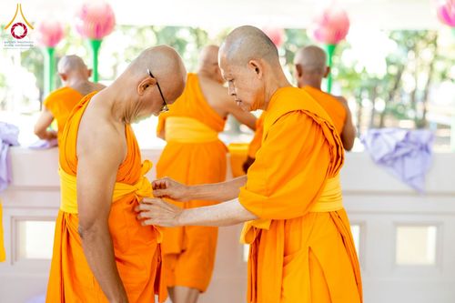 ภาพ No.277739:วันเสาร์ที่ 6 ธันวาคม พ.ศ. 2568 พิธีบรรพชาอุปสมบทและพิธีถวายบาตร โครงการอุปสมบทบูชาธรรมมหาปูชนียาจารย์ ประจำปี พ.ศ.2568 โครงการบวชพระนานาชาติ AEC และ WAB รุ่น CEO (นักบริหาร) รุ่นที่ 5 ณ มหาธรรมกายเจดีย์ วัดพระธรรมกาย