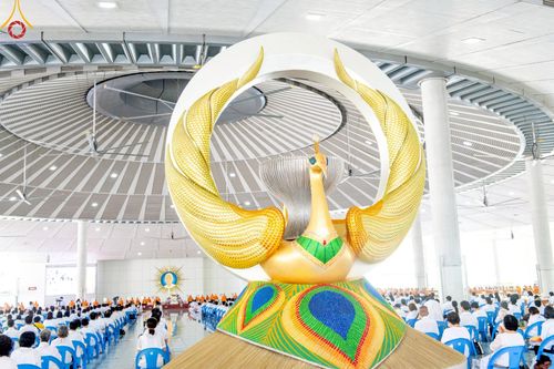 ภาพ No.213281:วันศุกร์ที่ 28 มีนาคม พ.ศ. 2568 (วันพระ แรม 15 ค่ำ เดือน 4) พิธีบุพเปตพลี ครั้งที่ 161 ร่วมอุทิศบุญแด่หมู่ญาติที่ล่วงลับไปแล้ว และสืบทอดอายุพระพุทธศาสนา ณ หอฉันคุณยายอาจารย์ฯ วัดพระธรรมกาย