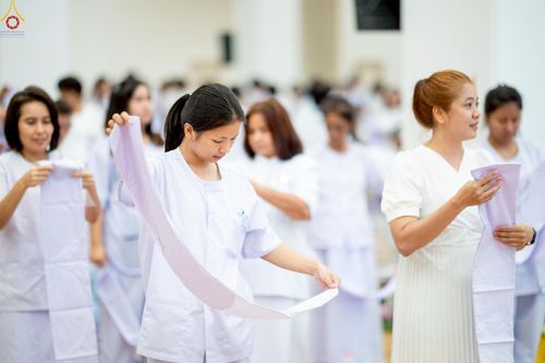 ภาพ No.242734:วันที่ 29-31 สิงหาคม พ.ศ. 2568 องค์กรภาคีเครือข่าย “บวร” (บ้าน-วัด-โรงเรียน-ราชการ) อ.คลองหลวง จัดบวชอุบาสิกาแก้ว ถวายพระราชกุศลแด่สมเด็จพระพันปีหลวง - กตัญญูบูชาแด่ผู้มีพระคุณ