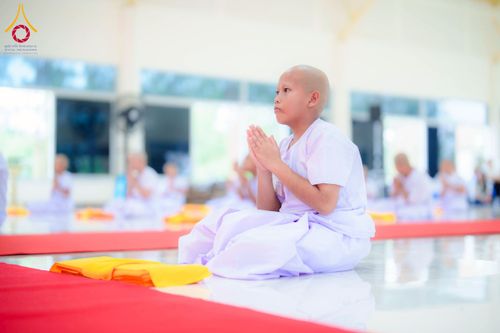 ภาพ No.216886:วันเสาร์ที่ 5 เมษายน พ.ศ. 2568 พิธีตัดปอยผม พิธีขอขมาผู้ปกครอง พิธีมอบบาตรและผ้าไตร พิธีบรรพชา ณ ศูนย์ปฏิบัติธรรมและศูนย์อบรมเยาวชนพระนครศรีอยุธยา ต.พุทเลา อ.บางปะหัน จ.พระนครศรีอยุธยา