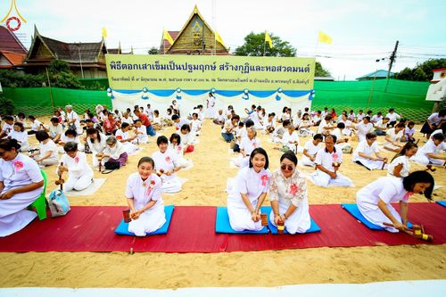 ภาพ No.140459:พิธีตอกเสาเข็มเป็นปฐมฤกษ์ เพื่อสร้างกุฎิและหอสวดมนต์ และพิธีทอดผ้าป่าบำรุงวัด ณ วัดกลางธนรินทร์ ต.บ้านแป้ง อ.พรหมบุรี จ.สิงห์บุรี วันอาทิตย์ที่ 9 มิถุนายน พ.ศ.2567