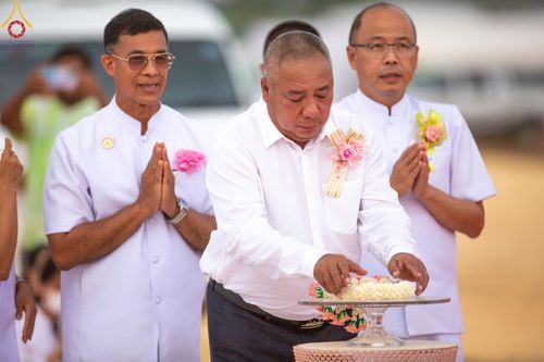 ภาพ No.129356:พิธีประดิษฐานพระบรมสารีริกธาตุ ณ มหารัตนะเจดีย์สิริปทุมสวรรค์ ศูนย์ปฏิบัติธรรมภาคใต้ อ.บางกล่ำ จ.สงขลา วันที่ 10 มีนาคม พ.ศ.2567