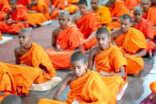 ภาพ No.225588:วันที่ 1 พฤษภาคม พ.ศ. 2568 พิธีเปิดโครงการ สยาม-ลังกา ธรรมยาตรา ฉลองเทศกาลวิสาขบูชาแห่งชาติ ศรีลังกา  และ บูชาธรรม 81 ปี หลวงพ่อธัมมชโย