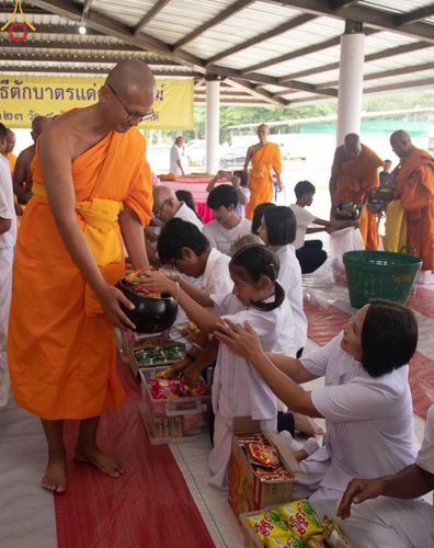 ภาพ No.142161:พิธีถวายสังฆทานแด่คณะสงฆ์ 323 วัด ปีที่ 20 ครั้งที่ 170 , พิธีมอบกองทุนหนุนแรงใจช่วยครูใต้ ปีที่ 17 ครั้งที่ 135 และพิธีทำบุญอุทิศส่วนกุศลให้ผู้วายชนม์ วันเสาร์ที่ 22 มิถุนายน พ.ศ.2567 ณ ศูนย์ปฏิบัติธรรมภาคใต้ อ.บางกล่ำ จ.สงขลา