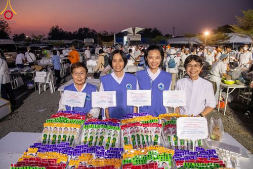 ภาพ No.115069:พิธีถวายภัตตาหารเป็นสังฆทาน แด่คณะพระธรรมยาตรา ปีที่ 12 วันที่ 19 มกราคม พ.ศ. 2567 ณ วัดโบสถ์(บน) บางคูเวียง จ.นนทบุรี