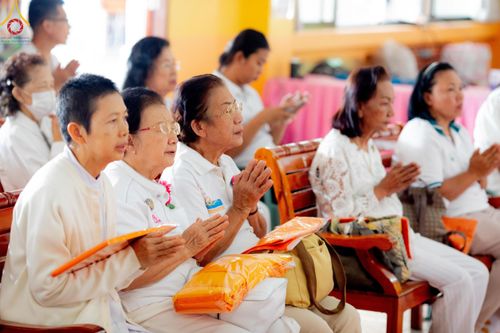 ภาพ No.192142:พิธีทอดผ้าป่าทำนุบำรุงศาสนสถาน ณ วัดนราภิรมย์ ตำบลนราภิรมย์ อำเภอบางเลน จังหวัดนครปฐม ในโครงการธรรมยาตรา กตัญญูบูชา มหาปูชนียาจารย์ พระมงคลเทพมุนี(สด จนฺทสโร) พระผู้ปราบมาร อนุสรณ์สถาน 7 แห่ง ปีที่ 13 วันที่ 9 มกราคม พ.ศ. 2568