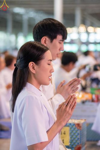 ภาพ No.149915:พิธีตักบาตร , พิธีปฎิบัติธรรม , พิธีถวายภัตตาหารเมนูสวรรค์ ในพรรษาแห่งการเข้าถึงธรรม วันธรรมชัย วันอังคารที่ 27 สิงหาคม พ.ศ.2567 ณ สภาธรรมกายสากล วัดพระธรรมกาย