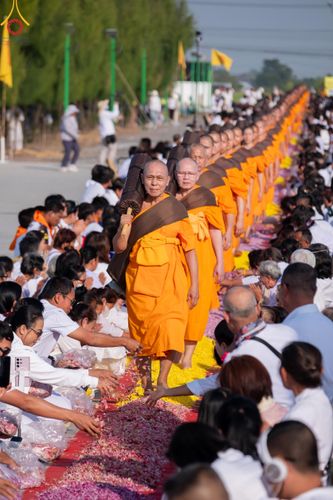 ภาพ No.198147:พิธีต้อนรับพระธรรมยาตรา ณ อนุสรณ์สถานลำดับที่ 5 สถานที่เผยแผ่วิชชาธรรมกายครั้งแรก อนุสรณ์สถานบางปลา วัดบางปลา อำเภอบางเลน จังหวัดนครปฐม ในโครงการธรรมยาตรา กตัญญูบูชา มหาปูชนียาจารย์ พระมงคลเทพมุนี(สด จนฺทสโร) พระผู้ปราบมาร ปีที่ 13 วัน 19 มกราคม พ.ศ.2568