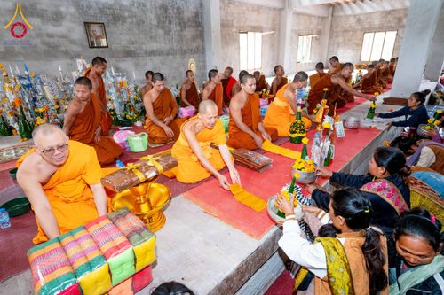 ภาพ No.173292:พิธีทอดกฐินต่างประเทศ ในนามหลวงพ่อธัมมชโย ณ วัดสิริวิเวก เพื่อถวายที่ดินส่วนขยาย 200 ไร่ แขวงจำปาสัก สปป. ลาว วันพุธที่ 30 ตุลาคม พ.ศ. 2567