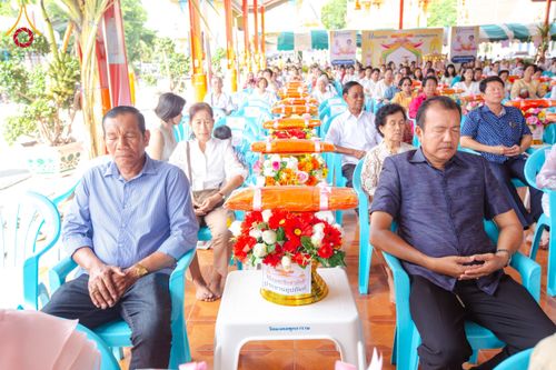 ภาพ No.170745:พิธีทอดกฐิน ณ วัดมงคลพุการาม ปทุมธานี ในโครงการกฐินสามัคคีทั่วไทย 30,000 วัด บูชาธรรม 80 ปี หลวงพ่อธัมมชโย โดยคณะศิษยานุศิษย์วัดพระธรรมกาย วันที่ 27 ตุลาคม พ.ศ. 2567