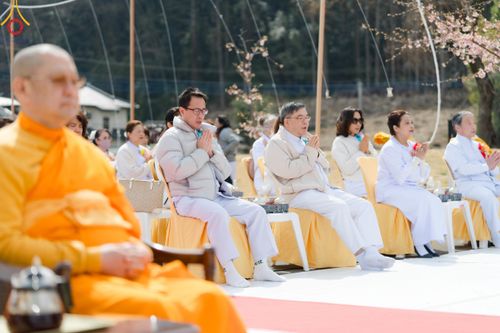 ภาพ No.132187:พิธีประดิษฐานยอดอุโบสถ บูชาธรรม 80 ปี หลวงพ่อธัมมชโย ณ วัดพระธรรมกายโทชิหงิ ประเทศญี่ปุ่น วันอาทิตย์ที่ 24 มีนาคม พ.ศ. 2567