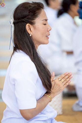 ภาพ No.251265:วันที่ 10 ตุลาคม พ.ศ. 2568 พิธีปฏิบัติธรรม ในวันคล้ายวันเกิด 141 ปี พระมงคลเทพมุนี (สด จนฺทสโร) พระผู้ปราบมาร ณ สภาธรรมกายสากล วัดพระธรรมกาย