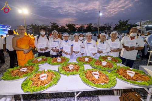 ภาพ No.118054:พิธีถวายภัตตาหารเป็นสังฆทาน แด่คณะพระธรรมยาตรา ปีที่ 12 วันที่ 24 มกราคม พ.ศ. 2567 ณ อนุสรณ์สถานบางนางแท่น จ.นครปฐม