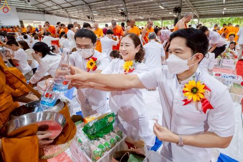 ภาพ No.228152:วันอาทิตย์ที่ 8 มิถุนายน พ.ศ. 2568 พิธีตักบาตรพระ 500 รูป ปีที่ 10 ณ ธุดงคสถานล้านนา อำเภอสันทราย จังหวัดเชียงใหม่