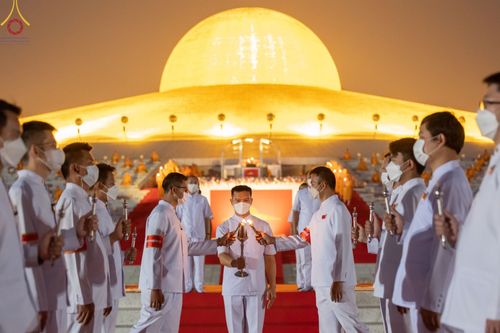 ภาพ No.77205:พิธีจุดมาฆประทีป ในวันมาฆบูชา อาทิตย์ต้นเดือนที่ 6 มีนาคม พ.ศ. 2566 ณ วัดพระธรรมกาย อ.คลองหลวง จ.ปทุมธานี