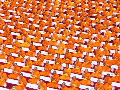 ภาพ No.107128:พิธีจุดประทีปถวายเป็นพุทธบูชา และบูชาธรรมมหาปูชนียาจารย์ ในโครงการธรรมยาตรากตัญญูบูชา มหาปูชนียาจารย์ พระมงคลเทพมุนี(สด จนฺทสโร) พระผู้ปราบมาร  อนุสรณ์สถาน 7 แห่ง ปีที่ 12  วันที่ 6 มกราคม พ.ศ. 2567 ณ อนุสรณ์สถานมหาวิหารพระมงคลเทพมุนี อ.สองพี่น้อง จ.สุพร