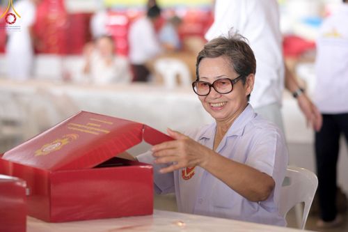 ภาพ No.212036:วันจันทร์ที่ 17 มีนาคม พ.ศ. 2568 บุญบรรจุกล่องไทยธรรม เพื่อถวายแด่พระสังฆาธิการ 40,000 กว่าวัดทั่วไทย ในวันคุ้มครองโลก 22 เมษายน พ.ศ. 2568 ณ บ้านแก้วเรือนทองคุณยายฯ วัดพระธรรมกาย