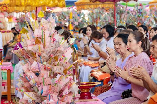 ภาพ No.167073:พิธีทอดกฐิน ณ วัดอัยยิการาม จ.ปทุมธานี ในโครงการกฐินสามัคคีทั่วไทย 30,000 วัด บูชาธรรม 80 ปี หลวงพ่อธัมมชโย โดยคณะศิษยานุศิษย์วัดพระธรรมกาย วันที่ 23 ตุลาคม พ.ศ. 2567