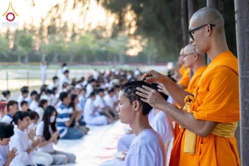 ภาพ No.135317:พิธีปลงผม ธรรมทายาท ระดับอุดมศึกษา รุ่นที่ 51 ภาคฤดูร้อน ณ วัดพระธรรมกาย จ.ปทุมธานี วันเสาร์ที่ 6 เมษายน พ.ศ. 2567