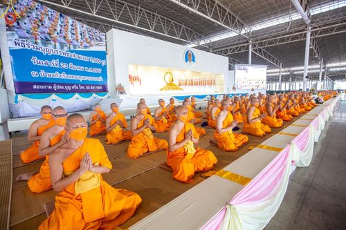 ภาพ No.131601:พิธีร่วมบุญบรรพชาสามเณร 5,000 รูป ณ บ้านแก้วเรือนทองคุณยาย สภาธรรมกายสากล วัดพระธรรมกาย วันเสาร์ที่ 23 มีนาคม พ.ศ. 2567