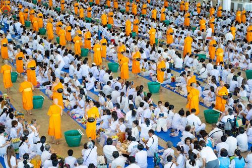 ภาพ No.243489:วันที่ 7 กันยายน พ.ศ. 2568 พิธีตักบาตร ข้าวสารอาหารแห้ง ในวันครูผู้ค้นพบวิชชาธรรมกาย ณ บ้านแก้วเรือนทองคุณยายฯ สภาธรรมกายสากล วัดพระธรรมกาย