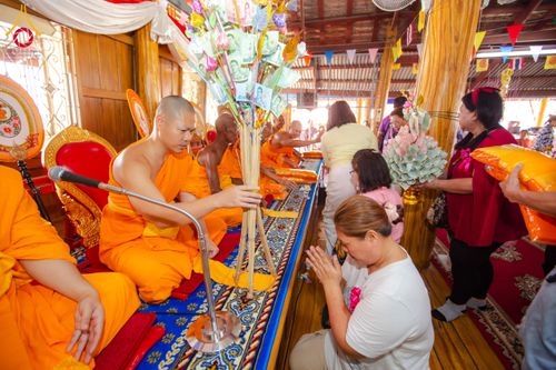 ภาพ No.173220:พิธีทอดกฐิน วัดช้างใหญ่ จ.พระนครศรีอยุธยา ในโครงการกฐินสามัคคีทั่วไทย 30,000 วัด บูชาธรรม 80 ปี หลวงพ่อธัมมชโย โดยคณะศิษยานุศิษย์วัดพระธรรมกาย วันที่ 2 พฤศจิกายน พ.ศ. 2567