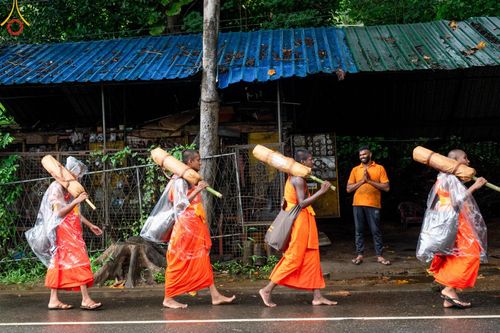 ภาพ No.140942:PhotoStory มหาศรัทธา ธรรมยาตราศรีลังกา EP.5 โครงการสยาม-ลังกา ธรรมยาตรา ฉลองเทศกาลวิสาขบูชาแห่งชาติ ศรีลังกา บูชาธรรม 80 ปีหลวงพ่อธัมมชโย เส้นทางจาก เมืองดัมบูลลา ไปยัง เมืองมาตะเล ตั้งแต่วันที่ 17-20 พฤษภาคม พ.ศ.2567