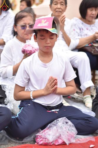ภาพ No.128208:พิธีอัญเชิญพระบรมสารีริกธาตุ " ใจกลางเมืองนครหาดใหญ่ " เพื่อประดิษฐาน ณ มหารัตนเจดีย์สิริปทุมสวรรค์ (เจดีย์อริยพุทธะ 5 พระองค์) ศูนย์ปฏิบัติธรรมภาคใต้ อ.บางกล่ำ จ.สงขลา  วันที่ 9 มีนาคม พ.ศ.2567 (ชุดที่ 1)