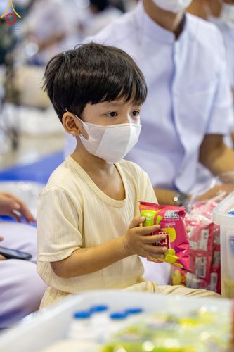 ภาพ No.124436:พิธีตักบาตรในวันมาฆบูชา ณ บ้านแก้วเรือนทองคุณยายฯ วัดพระธรรมกาย จ.ปทุมธานี วันเสาร์ที่ 24 กุมภาพันธ์ พ.ศ. 2567