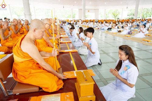 ภาพ No.240088:วันเสาร์ที่ 23 สิงหาคม พ.ศ. 2568 (วันพระ แรม 14 ค่ำ เดือน 9) พิธีบุพเปตพลี ครั้งที่ 169 ร่วมอุทิศบุญแด่หมู่ญาติที่ล่วงลับไปแล้ว และสืบทอดอายุพระพุทธศาสนา ณ หอฉันคุณยายอาจารย์ฯ วัดพระธรรมกาย