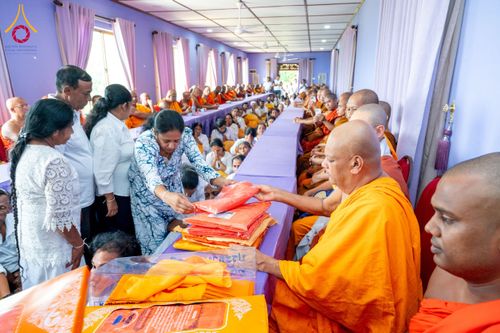 ภาพ No.175796:พิธีทอดผ้าป่าสมทบกฐิน ณ วัดอนุรุทธะอารนา เมืองมาตะเล ศรีลังกา โดยมูลนิธิธรรมกาย ในนามหลวงพ่อธัมมชโย วันที่ 7 พฤศจิกายน พ.ศ. 2567