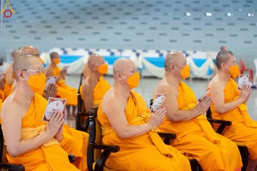 ภาพ No.102810:พิธีรับมอบต้นสมบัติจักรพรรดิ เพื่องานเผยแผ่พระพุทธศาสนาวิชชาธรรมกายไปทั่วโลก แด่ศูนย์ส่งเสริมศีลธรรมทั่วโลก 224 แห่ง วันอาทิตย์ที่ 17 ธันวาคม พ.ศ. 2566 ณ สภาธรรมกายสากล วัดพระธรรมกาย