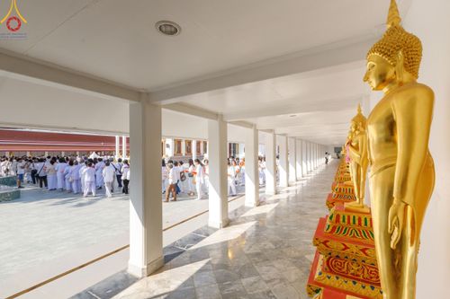 ภาพ No.189584:พิธีทอดผ้าป่าทำนุบำรุงศาสนสถาน ในโครงการธรรมยาตรา กตัญญูบูชา มหาปูชนียาจารย์ พระมงคลเทพมุนี(สด จนฺทสโร) พระผู้ปราบมาร อนุสรณ์สถาน 7 แห่ง ปีที่ 13 ณ วัดสองพี่น้อง ต.ต้นตาล อ.สองพี่น้อง จ.สุพรรณบุรี วันที่ 5 มกราคม พ.ศ. 2568