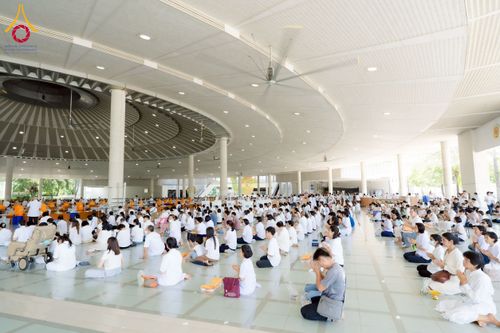 ภาพ No.253544:วันอังคารที่ 7 ตุลาคม พ.ศ.2568 (วันพระ ขึ้น 15 ค่ำ เดือน 11) พิธีบุพเปตพลี ครั้งที่ 171 ร่วมอุทิศบุญแด่หมู่ญาติที่ล่วงลับไปแล้ว และสืบทอดอายุพระพุทธศาสนา ณ หอฉันคุณยายอาจารย์ฯ วัดพระธรรมกาย