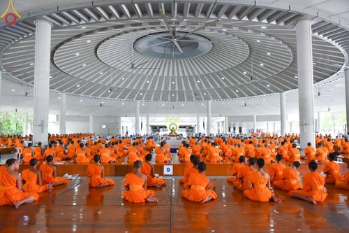 ภาพ No.144627:ชาวอำเภอคลองหลวง จังหวัดปทุมธานี ถวายเทียนพรรษามหามงคล เนื่องในเทศกาลเข้าพรรษา ประจำปี 2567 แด่คณะสงฆ์วัดพระธรรมกาย  วันพฤหัสบดีที่ 18 กรกฎาคม พ.ศ. 2567