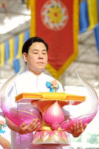 ภาพ No.251570:วันที่ 10 ตุลาคม พ.ศ. 2568 พิธีทอดผ้าป่าสมทบกฐินวัดพระธรรมกาย และสมทบกฐิน 30,000 กว่าวัดทั่วประเทศ ครั้งที่ 3 ณ สภาธรรมกายสากล วัดพระธรรมกาย