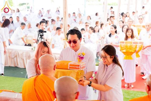 ภาพ No.179853:พิธีทอดกฐินบรมจักรพรรดิ สร้างอุโบสถ 80 ปี บูชาธรรมหลวงพ่อธัมมชโย ณ วัดพระธรรมกายแคลิฟอร์เนีย ประเทศสหรัฐอเมริกา วันอาทิตย์ที่ 10 พฤศจิกายน พ.ศ. 2567